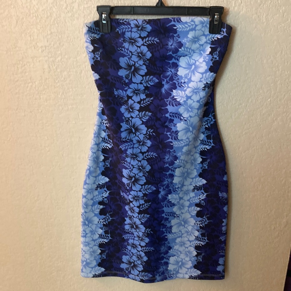 Blue Hawaiian flower strapless mini dress